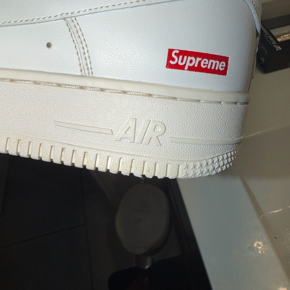 Air Force 1 - Picture 4 of 5